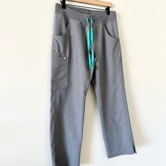 Figs Technical Collection Scrub Pants in Gray Size Small - Picture 2 of 6